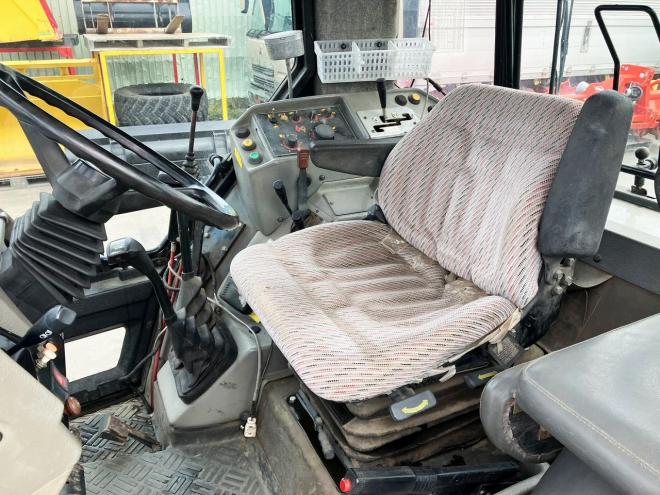 トラクターイセキ　中古　BIGT88