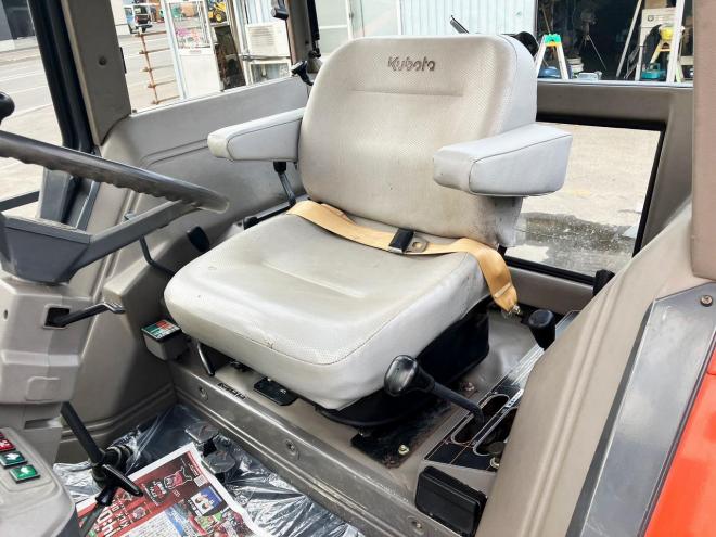 トラクタークボタ　中古　M1-85DT