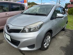 ヴィッツ　 4WD 1300 5Dr