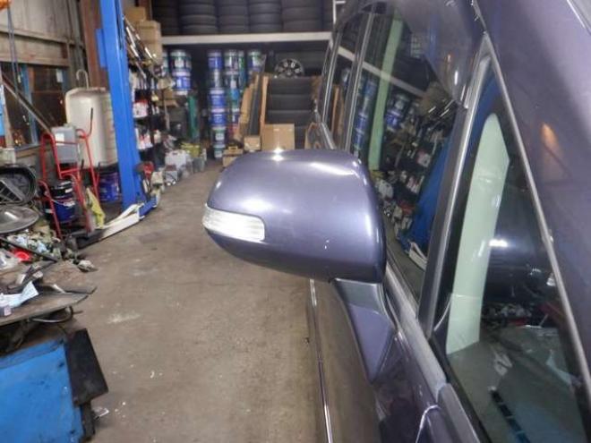 ヴォクシー2.0 ZS 4WD　後期型・ナビ・TV・B/T・Bカメラ・リアモニター・両側電動・スマートキー・プッシュスタート・ワイパーデアイサー・リアヒーター・パドルシフト・フォグランプ・寒冷地仕様 2000
