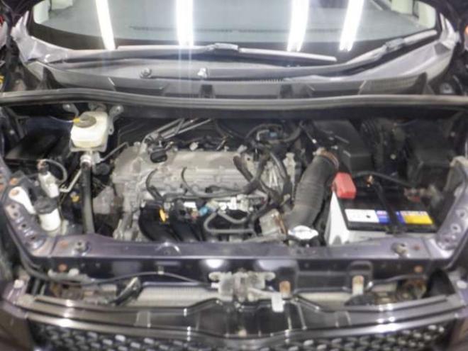ヴォクシー2.0 ZS 4WD　後期型・ナビ・TV・B/T・Bカメラ・リアモニター・両側電動・スマートキー・プッシュスタート・ワイパーデアイサー・リアヒーター・パドルシフト・フォグランプ・寒冷地仕様 2000