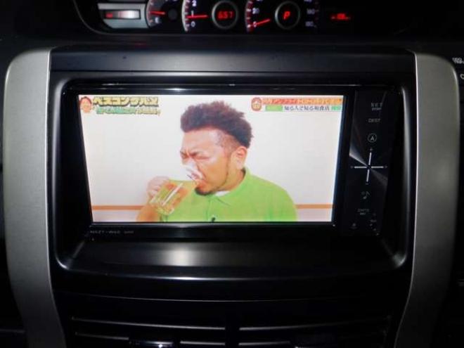 ヴォクシー2.0 ZS 4WD　後期型・ナビ・TV・B/T・Bカメラ・リアモニター・両側電動・スマートキー・プッシュスタート・ワイパーデアイサー・リアヒーター・パドルシフト・フォグランプ・寒冷地仕様 2000