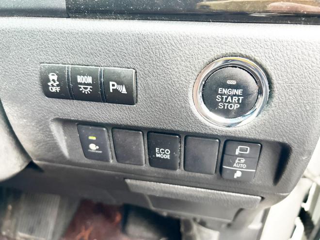アルファード2.4 240SタイプゴールドⅡ 4WD　ローンが不安な方＜優遇ローン＞本州仕入　両側パワースライドドア　パワーバックドア 4WD