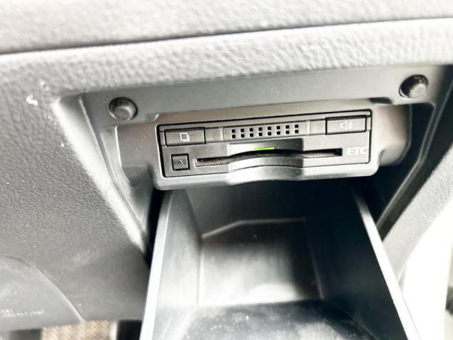 アルファード2.4 240SタイプゴールドⅡ 4WD　ローンが不安な方＜優遇ローン＞本州仕入　両側パワースライドドア　パワーバックドア 4WD