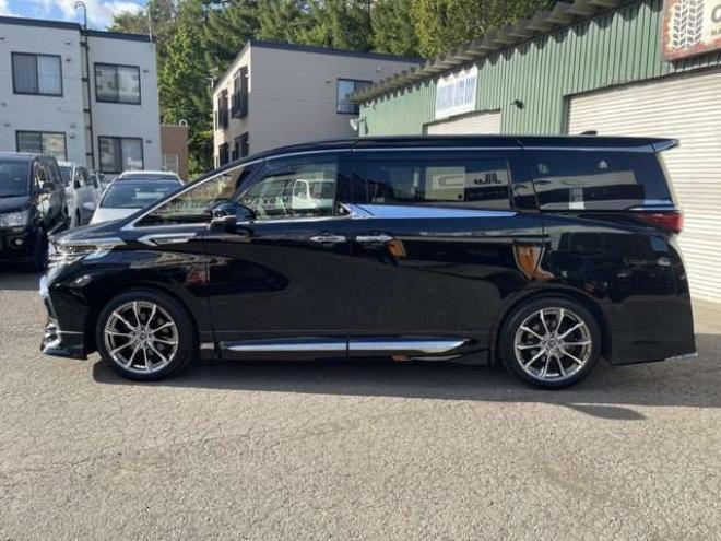 アルファード2.5 Z 4WD 寒冷地仕様 モデリスタエアロ クレンツェ20インチ パノラミックビューモニター ビルトインETC2.0 電動リアゲート 走行中TV可 デジタルインナーミラー フリップダウンモニター BSM 社外前後ドラレコ 2500