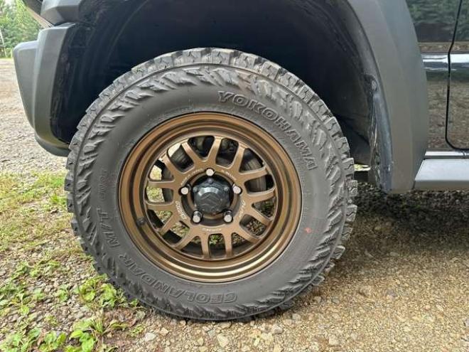 ジムニーシエラ1.5 JC 4WD パワステ パワーウィンドウ 社外ナビ 社外アルミ ABS キーレス ワンオーナー ETC ドライブレコーダー リフトアップ 横滑り防止装置 盗難防止装置 シートヒーター 1500