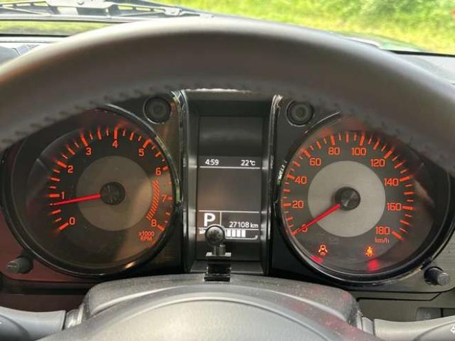 ジムニーシエラ1.5 JC 4WD パワステ パワーウィンドウ 社外ナビ 社外アルミ ABS キーレス ワンオーナー ETC ドライブレコーダー リフトアップ 横滑り防止装置 盗難防止装置 シートヒーター 1500