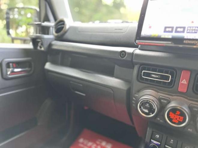 ジムニーシエラ1.5 JC 4WD パワステ パワーウィンドウ 社外ナビ 社外アルミ ABS キーレス ワンオーナー ETC ドライブレコーダー リフトアップ 横滑り防止装置 盗難防止装置 シートヒーター 1500