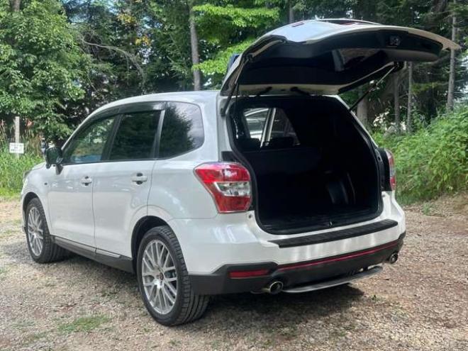 フォレスター2.0 tS 4WD 300台限定車/ターボ/社外ナビ/Bカメラ/電動リアゲート 2000