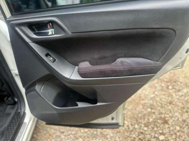 フォレスター2.0 tS 4WD 300台限定車/ターボ/社外ナビ/Bカメラ/電動リアゲート 2000