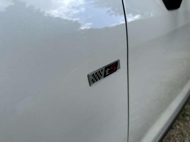 フォレスター2.0 tS 4WD 300台限定車/ターボ/社外ナビ/Bカメラ/電動リアゲート 2000