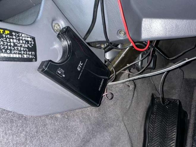 ランドクルーザー80 4.2 VXリミテッド EGR装着車 ディーゼルターボ 4WD リフトアップ 社外バンパー 3連メーター サンルーフ キーレス クルーズコントロール ETC パワステ パワーウィンドウ 社外ナビ 社外アルミ キーレスエントリー 4200