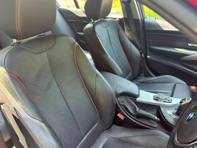 BMW3シリーズ 320i xドライブ 4WD 電動シート/ナビ/Bカメラ/CD/Bluetooth 正規輸入車 2000
