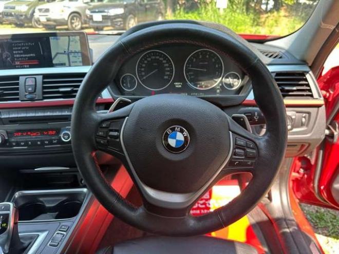 BMW3シリーズ 320i xドライブ 4WD 電動シート/ナビ/Bカメラ/CD/Bluetooth 正規輸入車 2000