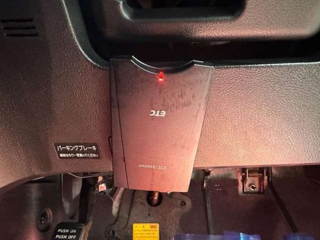 エリシオン2.4 G エアロ HDDナビスペシャルパッケージ 4WD ABS バックカメラ 盗難防止装置 エアコン パワステ パワーウィンドウ HDDナビ ETC キーレス 3列シート 両側電動スライドドア アルミホイール DVD再生 CD フォグランプ 2400