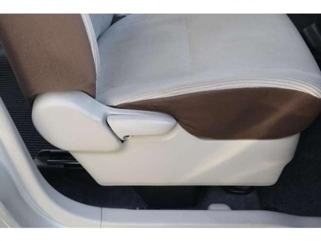 デイズS 4WD CDプレイヤー エマージェンシーブレーキ 運転席シートヒーター 踏み間違い衝突防止アシスト 660