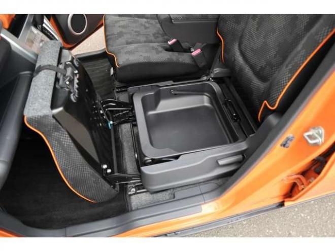 フレアクロスオーバーXG 4WD シートヒーター HID 衝突軽減ブレーキ 660