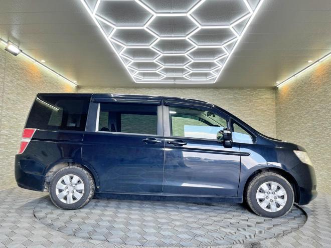ステップワゴン2.0G Lパッケージ 4WD 5年保証 両側パワスラ ナビ Bカメ ETC 夏冬タイヤ 寒冷地仕様 禁煙 車検整備2年付