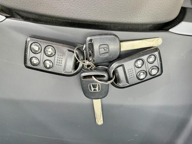 ステップワゴン2.0G Lパッケージ 4WD 5年保証 両側パワスラ ナビ Bカメ ETC 夏冬タイヤ 寒冷地仕様 禁煙 車検整備2年付