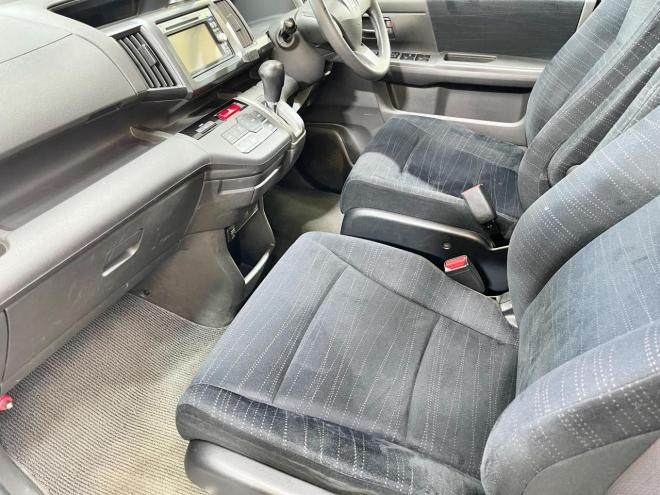 ステップワゴン2.0G Lパッケージ 4WD 5年保証 両側パワスラ ナビ Bカメ ETC 夏冬タイヤ 寒冷地仕様 禁煙 車検整備2年付