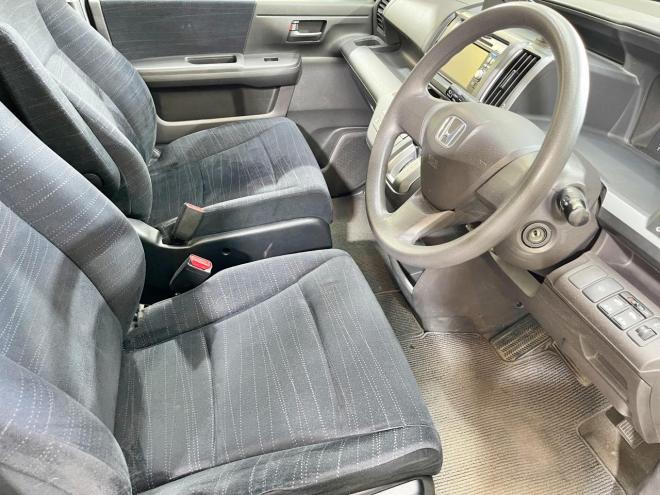 ステップワゴン2.0G Lパッケージ 4WD 5年保証 両側パワスラ ナビ Bカメ ETC 夏冬タイヤ 寒冷地仕様 禁煙 車検整備2年付