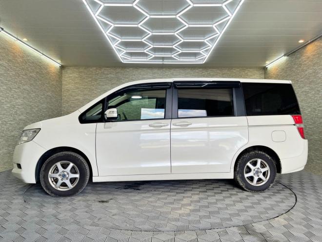 ステップワゴン2.0G Lパッケージ 4WD 5年保証 両側パワスラ ナビTV Bカメ ETC 寒冷地仕様 禁煙 車検整備2年付 修復歴無