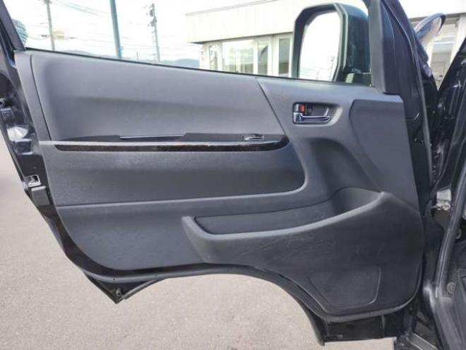 ハイエースバン2.8 スーパーGL ダークプライムII ロングボディ ディーゼルターボ 4WD　415COBRA　フロントスポイラー&ステージ2ルーフスポイラー&ローフォルムフェンダー&バッドラッカーIV18インチAW&TOYO　H30　225/50R18　バッドフェイスボンネット 2800