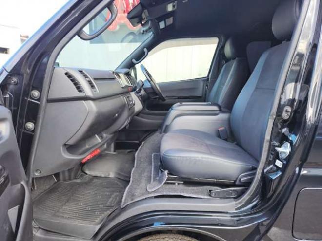 ハイエースバン2.8 スーパーGL ダークプライムII ロングボディ ディーゼルターボ 4WD　415COBRA　フロントスポイラー&ステージ2ルーフスポイラー&ローフォルムフェンダー&バッドラッカーIV18インチAW&TOYO　H30　225/50R18　バッドフェイスボンネット 2800