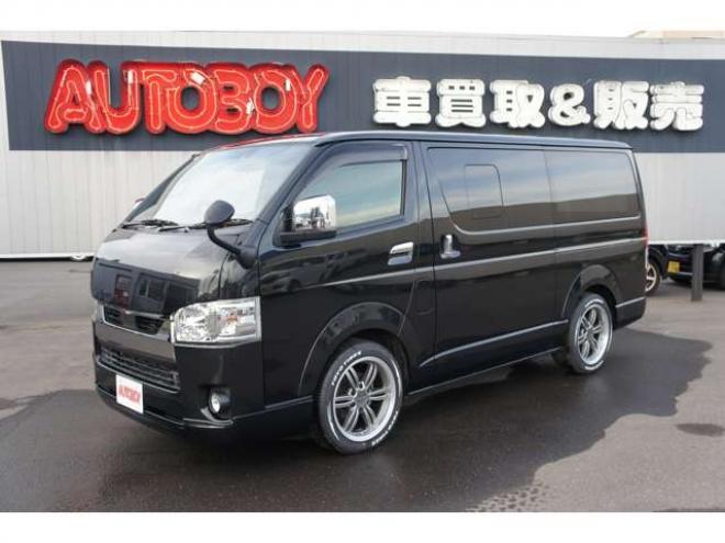 ハイエースバン2.8 スーパーGL ダークプライムII ロングボディ ディーゼルターボ 4WD　415COBRA　フロントスポイラー&ステージ2ルーフスポイラー&ローフォルムフェンダー&バッドラッカーIV18インチAW&TOYO　H30　225/50R18　バッドフェイスボンネット 2800