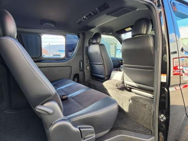 ハイエースバン2.8 スーパーGL ダークプライムII ロングボディ ディーゼルターボ 4WD　415COBRA　フロントスポイラー&ステージ2ルーフスポイラー&ローフォルムフェンダー&バッドラッカーIV18インチAW&TOYO　H30　225/50R18　バッドフェイスボンネット 2800