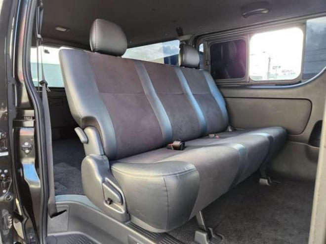 ハイエースバン2.8 スーパーGL ダークプライムII ロングボディ ディーゼルターボ 4WD　415COBRA　フロントスポイラー&ステージ2ルーフスポイラー&ローフォルムフェンダー&バッドラッカーIV18インチAW&TOYO　H30　225/50R18　バッドフェイスボンネット 2800