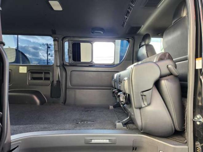 ハイエースバン2.8 スーパーGL ダークプライムII ロングボディ ディーゼルターボ 4WD　415COBRA　フロントスポイラー&ステージ2ルーフスポイラー&ローフォルムフェンダー&バッドラッカーIV18インチAW&TOYO　H30　225/50R18　バッドフェイスボンネット 2800