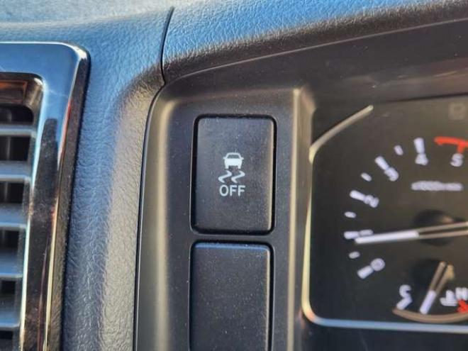 ハイエースバン2.8 スーパーGL ダークプライムII ロングボディ ディーゼルターボ 4WD　415COBRA　フロントスポイラー&ステージ2ルーフスポイラー&ローフォルムフェンダー&バッドラッカーIV18インチAW&TOYO　H30　225/50R18　バッドフェイスボンネット 2800