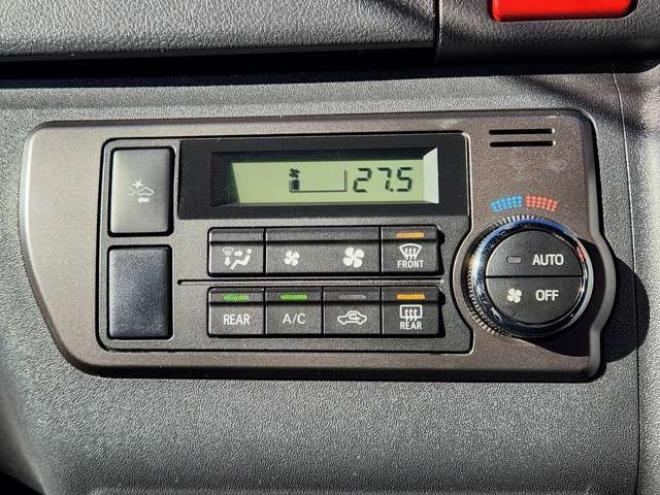 ハイエースバン2.8 スーパーGL ダークプライムII ロングボディ ディーゼルターボ 4WD　415COBRA　フロントスポイラー&ステージ2ルーフスポイラー&ローフォルムフェンダー&バッドラッカーIV18インチAW&TOYO　H30　225/50R18　バッドフェイスボンネット 2800