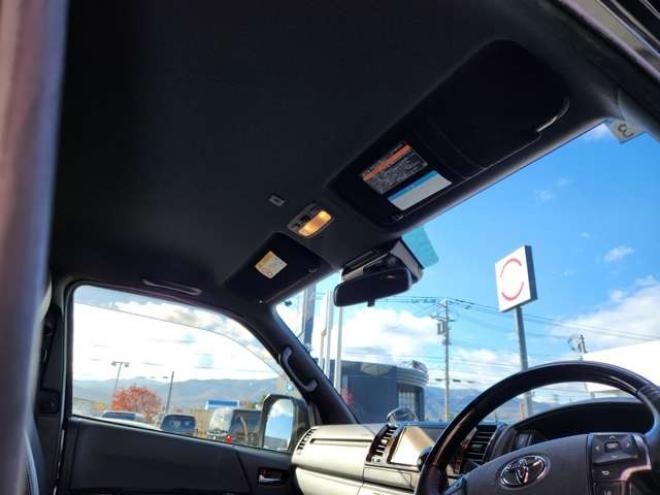 ハイエースバン2.8 スーパーGL ダークプライムII ロングボディ ディーゼルターボ 4WD　415COBRA　フロントスポイラー&ステージ2ルーフスポイラー&ローフォルムフェンダー&バッドラッカーIV18インチAW&TOYO　H30　225/50R18　バッドフェイスボンネット 2800