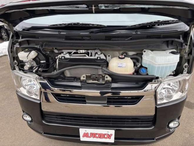 ハイエースバン2.8 スーパーGL ダークプライムII ロングボディ ディーゼルターボ 4WD　415COBRA　フロントスポイラー&ステージ2ルーフスポイラー&ローフォルムフェンダー&バッドラッカーIV18インチAW&TOYO　H30　225/50R18　バッドフェイスボンネット 2800