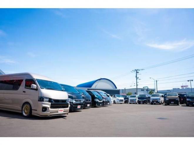 ハイエースバン2.8 スーパーGL ダークプライムII ロングボディ ディーゼルターボ 4WD　415COBRA　フロントスポイラー&ステージ2ルーフスポイラー&ローフォルムフェンダー&バッドラッカーIV18インチAW&TOYO　H30　225/50R18　バッドフェイスボンネット 2800