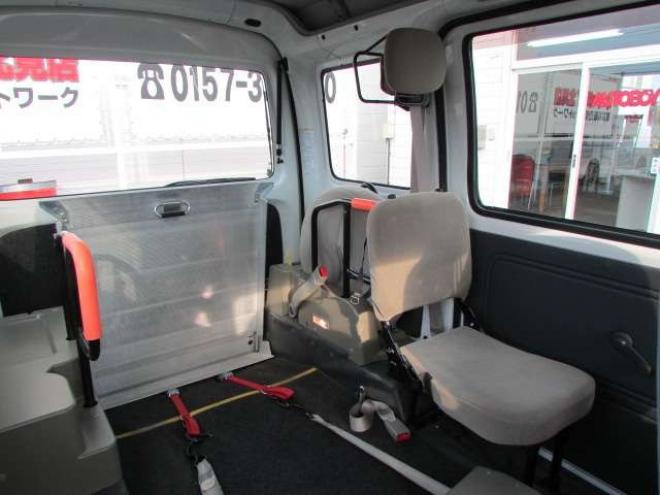 ハイゼットカーゴ スローパー(リアシートレス)+ 折り畳み補助シート 福祉車両 4WD 660