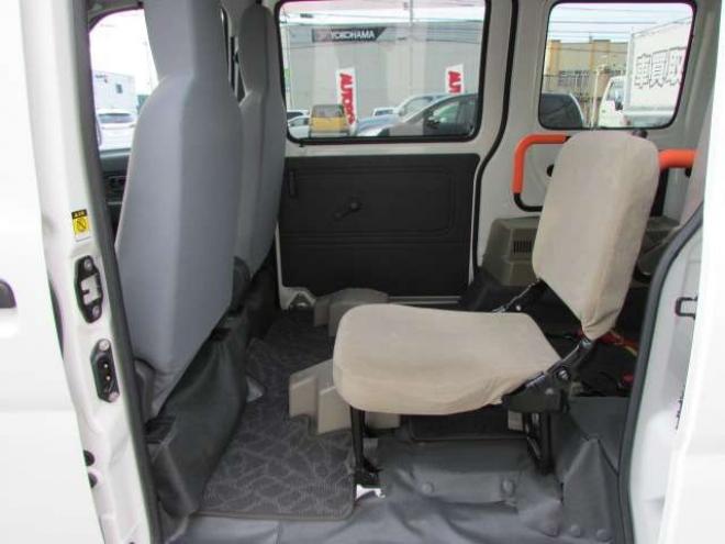 ハイゼットカーゴ スローパー(リアシートレス)+ 折り畳み補助シート 福祉車両 4WD 660