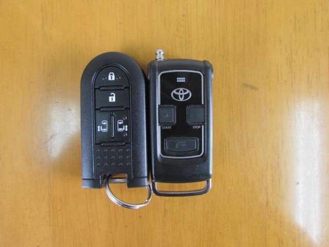 ルーミー1.0 カスタム G 4WD 両側パワースライドドア/シートヒーター/フルセグTV/ETC /バックカメラ/ドライブレコーダー/クルーズコントロール/プリクラッシュセーフティー/純正エンジンスターター 1000