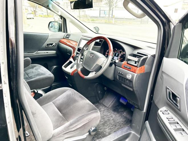ヴェルファイア2.4ZプラチナセレクションⅡ 4WD　ローンが不安な方＜優遇ローン＞本州仕入　寒冷地仕様　両側パワースライドドア　社外ナビ 4WD
