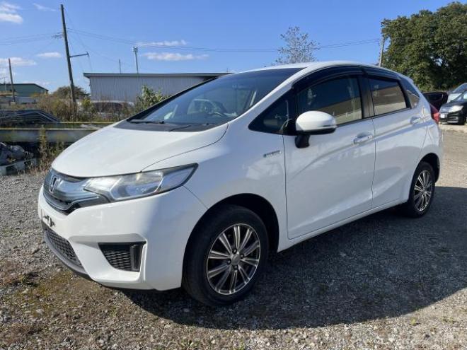 フィットハイブリッドFパッケージ 4WD 1500 5Dr