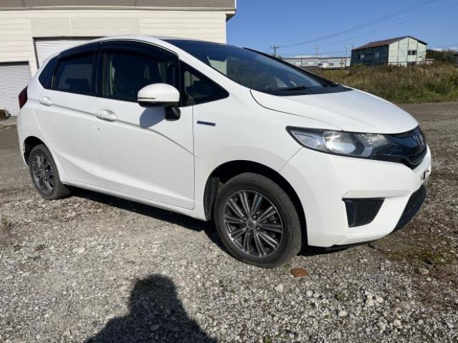 フィットハイブリッドFパッケージ 4WD 1500 5Dr