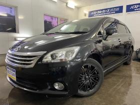 マークXジオ　２４０　エアリエル　寒冷地仕様　禁煙車　ＷＡＫＯＳバリアスコーティング済　社外１７インチＡＷ　純正１６ＡＷ＋スタッドレスタイヤ付　ケンウッドナビ（フルセグ地デジ　ＤＶＤ再生　Ｂｌｕｅｔｏｏｔｈ）　ＰＵＳＨスタート　スマートキー　フロントガラス熱線　横滑り防止装置　タイミングチェーン車　ＨＩＤヘッドライト 4WD 2400 5Dr