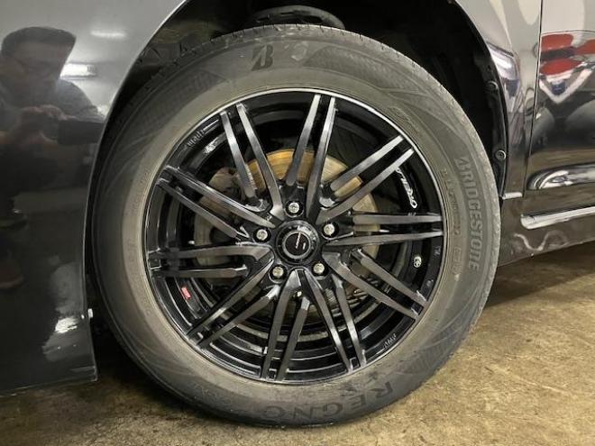 マークXジオ２４０　エアリエル　寒冷地仕様　禁煙車　ＷＡＫＯＳバリアスコーティング済　社外１７インチＡＷ　純正１６ＡＷ＋スタッドレスタイヤ付　ケンウッドナビ（フルセグ地デジ　ＤＶＤ再生　Ｂｌｕｅｔｏｏｔｈ）　ＰＵＳＨスタート　スマートキー　フロントガラス熱線　横滑り防止装置　タイミングチェーン車　ＨＩＤヘッドライト 4WD 2400 5Dr