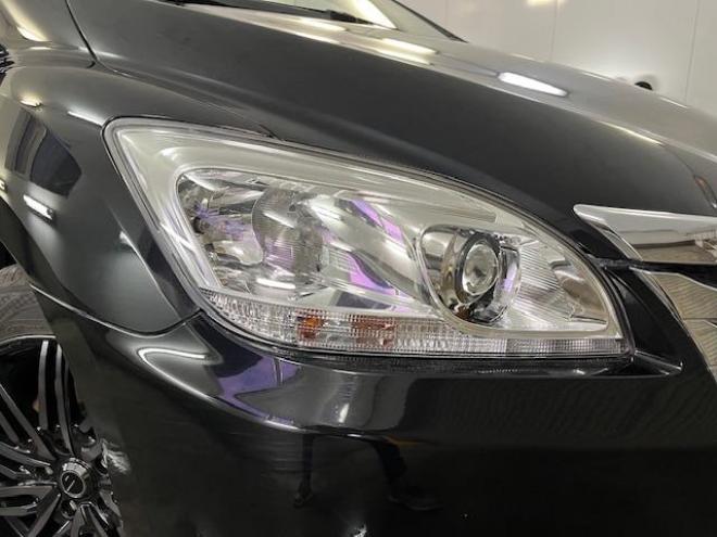 マークXジオ２４０　エアリエル　寒冷地仕様　禁煙車　ＷＡＫＯＳバリアスコーティング済　社外１７インチＡＷ　純正１６ＡＷ＋スタッドレスタイヤ付　ケンウッドナビ（フルセグ地デジ　ＤＶＤ再生　Ｂｌｕｅｔｏｏｔｈ）　ＰＵＳＨスタート　スマートキー　フロントガラス熱線　横滑り防止装置　タイミングチェーン車　ＨＩＤヘッドライト 4WD 2400 5Dr