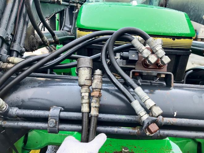 トラクタージョンディア　中古　JD6400D