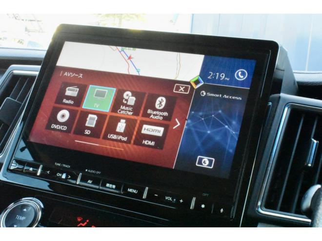 デリカD;5　４WD　本州仕入　アイガーグレーメタリック　社外アルミ　ジオランダー１６インチＭ／Ｔタイヤ　フロントガード　純正ナビ　両側電動スライドドア　パワーバックドア