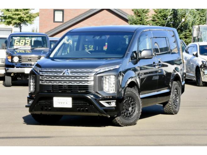 デリカD;5　４WD　本州仕入　アイガーグレーメタリック　社外アルミ　ジオランダー１６インチＭ／Ｔタイヤ　フロントガード　純正ナビ　両側電動スライドドア　パワーバックドア