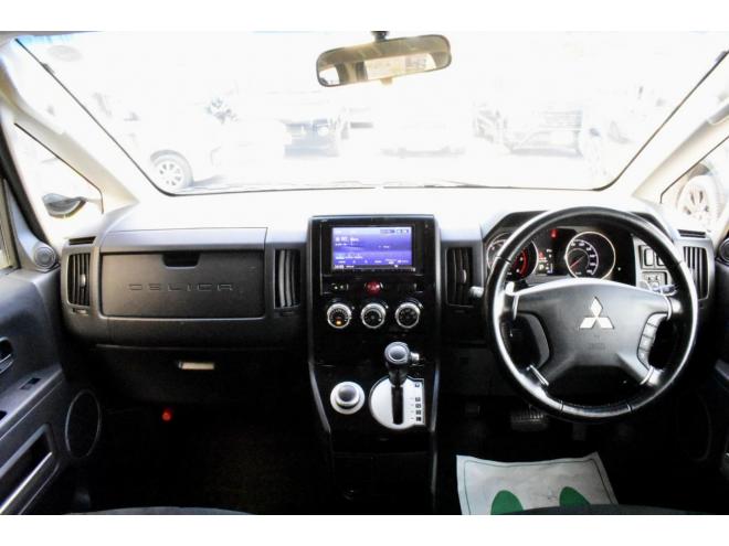 デリカD:5　４WD　Ｄパワーパッケージ　本州仕入　新品フロントガード　夏／冬タイヤ付き　両側パワースライドドア　ＥＴＣ